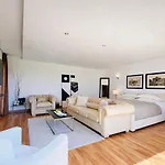 Casa Do Lago, Infinity Pool, Mountains & Sea View Villa
