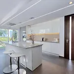 Villa Casa Do Lago, Infinity Pool, Mountains & Sea View *