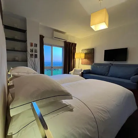 Casa Do Lago, Infinity Pool, Mountains & Sea View إيستوا