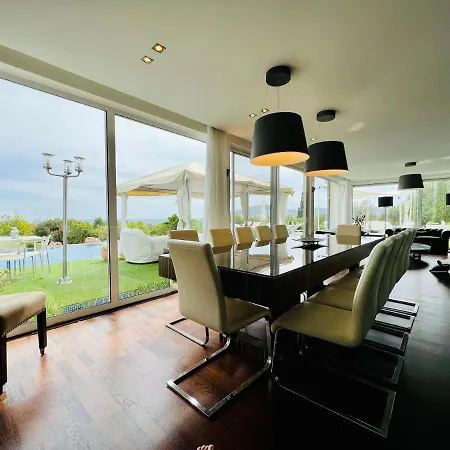 Casa Do Lago, Infinity Pool, Mountains & Sea View إيستوا