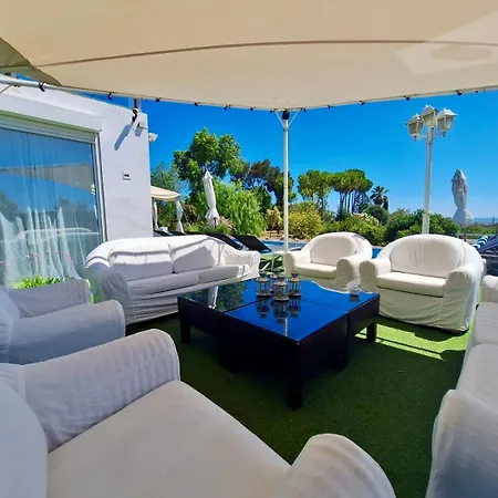 Casa Do Lago, Infinity Pool, Mountains & Sea View إيستوا