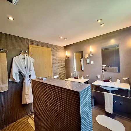 فيلة Casa Do Lago, Infinity Pool, Mountains & Sea View