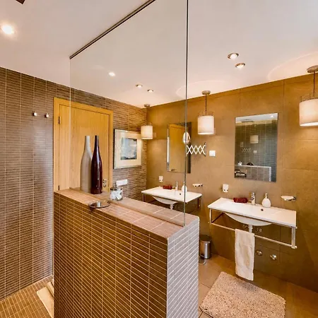 빌라 Casa Do Lago, Infinity Pool, Mountains & Sea View *